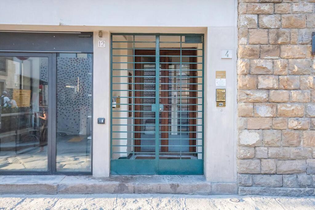 Ponte Vecchio'S Penthouse Apartment ฟลอเรนซ์ ภายนอก รูปภาพ